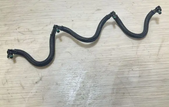 Fuel return line/hose