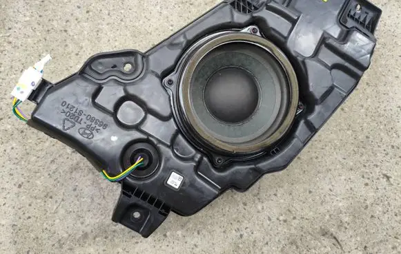 Hyundai Santa Fe Subwoofer speaker 96380S1210 8946026801A 28420J0253