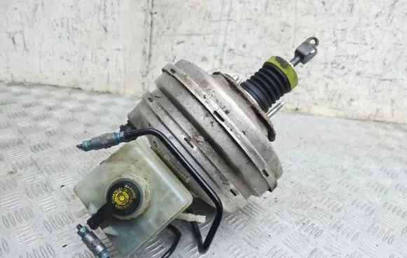 BMW 5 E60 E61 Master brake cylinder LAC115T 6786556