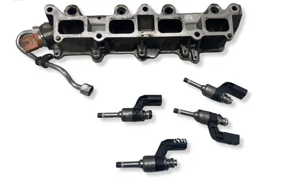 Volkswagen PASSAT B7 Fuel main line pipe 0261545051 03C906036K 061906051D