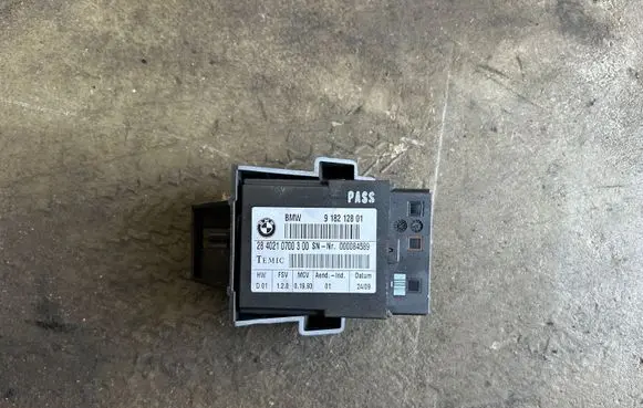 BMW 5 E60 E61 Seat control module 9182128