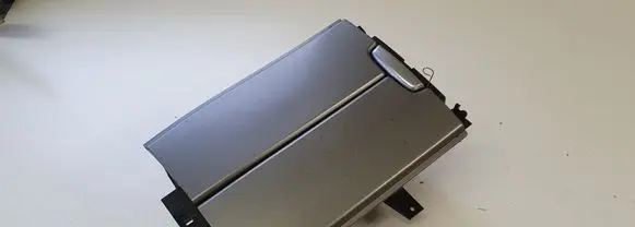 Cup holder front