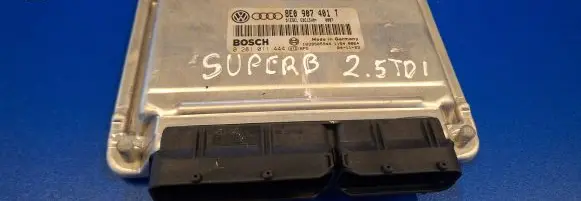Skoda Superb B5 (3U) Engine control unit/module 8E0907401T 1039S05944 0281011444