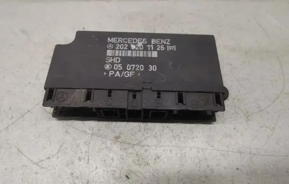 Mercedes-Benz C W202 Comfort/convenience module 2028201126