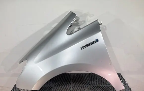 Toyota Prius+ (ZVW40) Fender