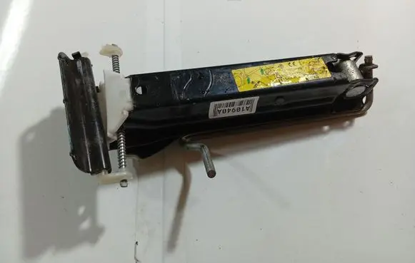 Renault Laguna II Lift Jack 820069410
