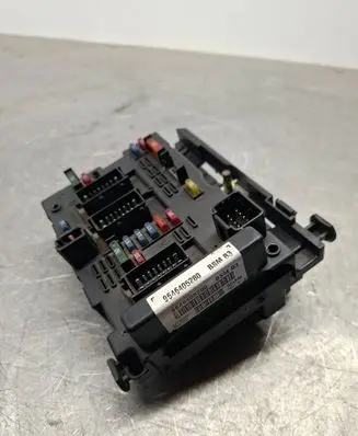 Peugeot 307 Fuse module 9646405280