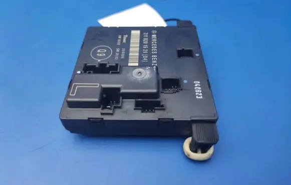 Mercedes-Benz E W211 Door control unit/module 2118201526 211820152604