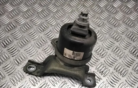 Volvo V70 Engine mount bracket 31375722