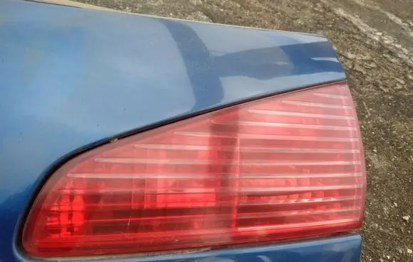 Peugeot 607 Tailgate rear/tail lights