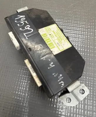 Toyota RAV 4 (XA40) Door control unit/module 8922242031 41481410890