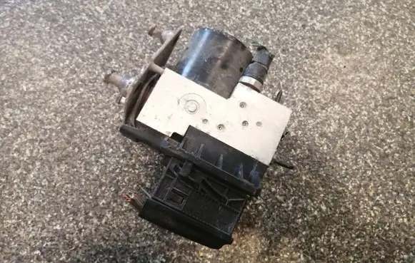 Mercedes-Benz A W168 ABS Pump A0044310912