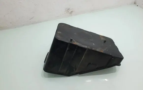 Battery tray