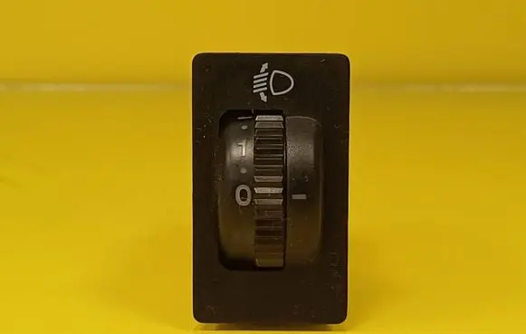 Toyota Corolla Verso E121 Headlight level height control switch