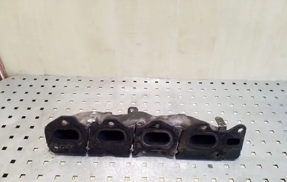 Peugeot 3008 I Exhaust manifold 9672525080 82026042F