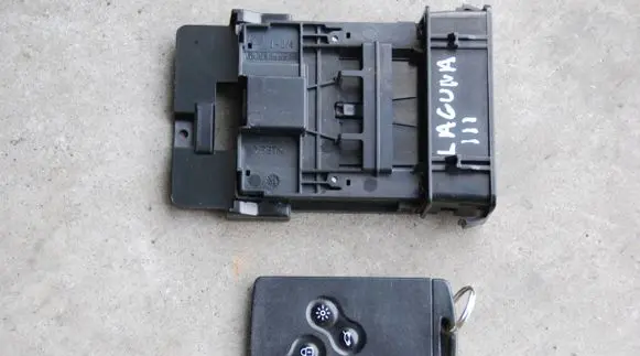Renault Laguna III Ignition key card reader A2C53299319