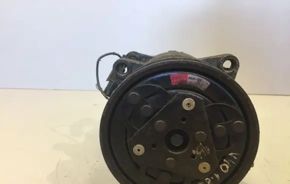 Volvo S40, V40 Air conditioning (A/C) compressor (pump) 30613408 8708581 772D745416