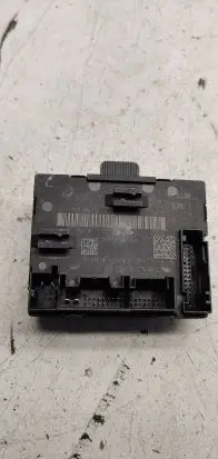 Volkswagen PASSAT B8 Door control unit/module 5q0959392B