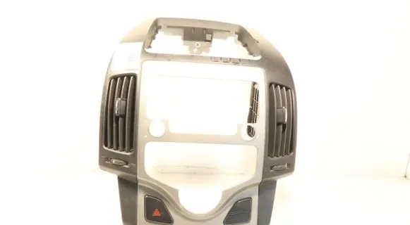 Hyundai i30 Dashboard air vent grill cover trim 