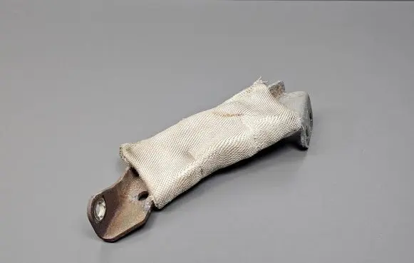 Mazda 6 Engine mounting bracket