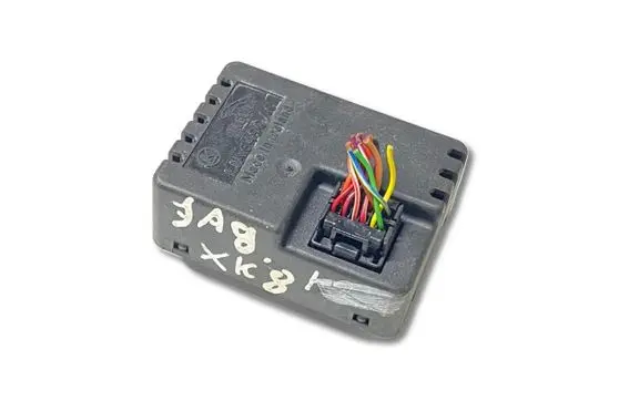 Jaguar XK8 - XKR Light module LCM LJA6490AC