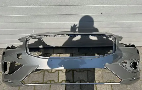 Volvo V60 Front bumper 31690589