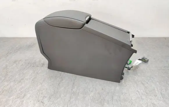 Volvo V60 Armrest 23117360FFB 1534546 30755732