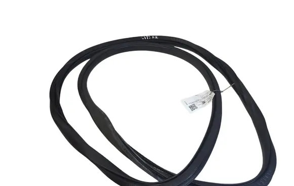 Volvo V40 Front door rubber seal 