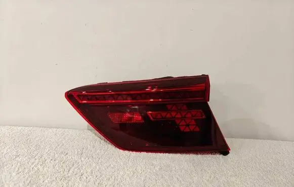 Volkswagen Tiguan Tailgate rear/tail lights 2SA01252202 5NA945308D 00590697
