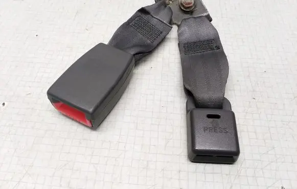 KIA Cerato Rear seatbelt buckle 060421