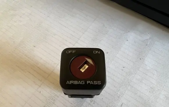 Citroen C4 I Passenger airbag on/off switch 96373205XT