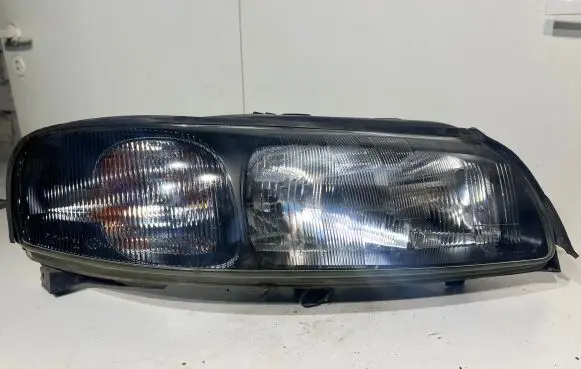 Volvo V70 Headlight/headlamp 7731114R
