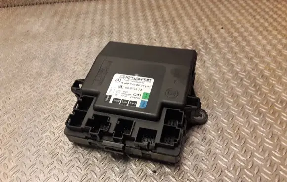 Mercedes-Benz B W245 Door control unit/module 1698208626 A1698208626