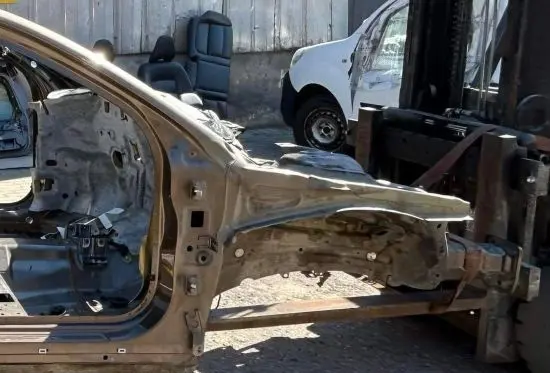 Volvo V70 Front quarter panel 