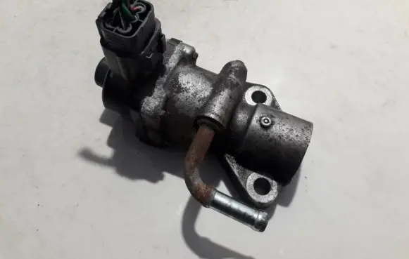 Ford Mondeo Mk III EGR valve 1s7g9d475ah 1s7g-9d475-ah