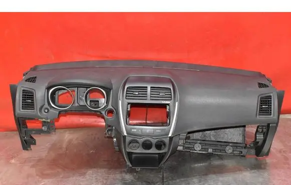 Mitsubishi ASX Dashboard 