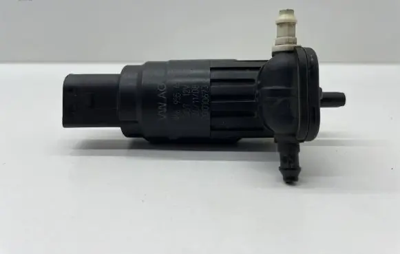 Volkswagen Golf VI Windscreen/windshield washer pump 1K6955651