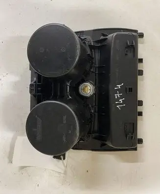 BMW 1 F20 F21 Cup holder front 9207321