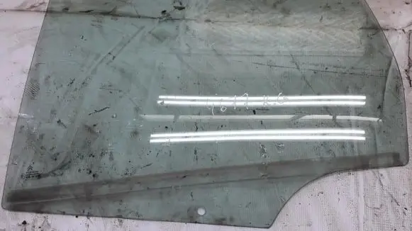 Citroen C3 Rear door window glass