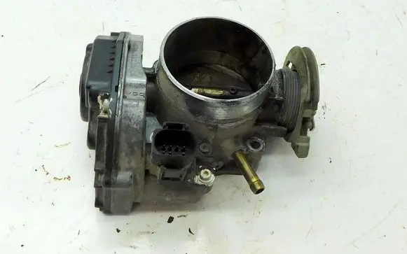 Audi A6 S6 C5 4B Electric throttle body valve 078133063AL 195826
