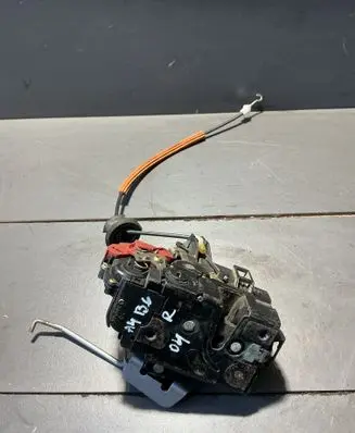 Audi A4 S4 B6 8E 8H Rear door lock 8e0839015c