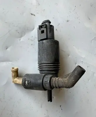 Dodge Durango III Windscreen/windshield washer pump 05152075AC