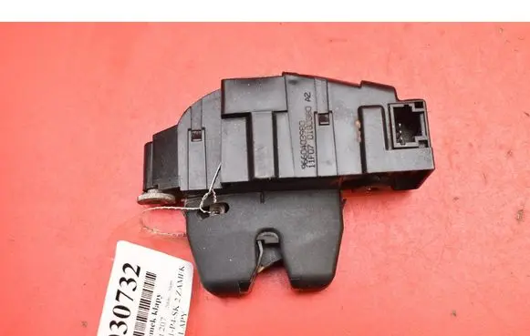 Peugeot 207 CC Tailgate/trunk/boot lock/catch/latch 9660403980