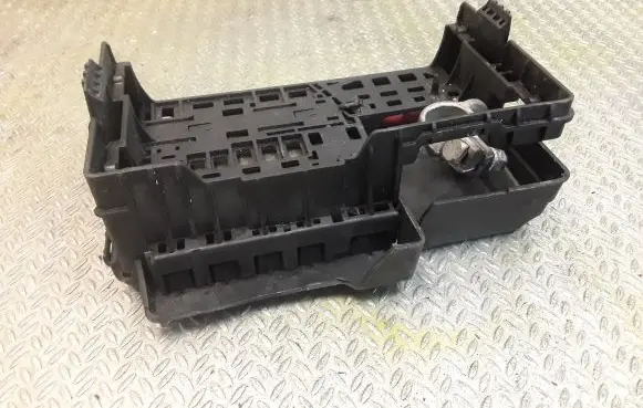 Opel Insignia A Fuse box set 13285113
