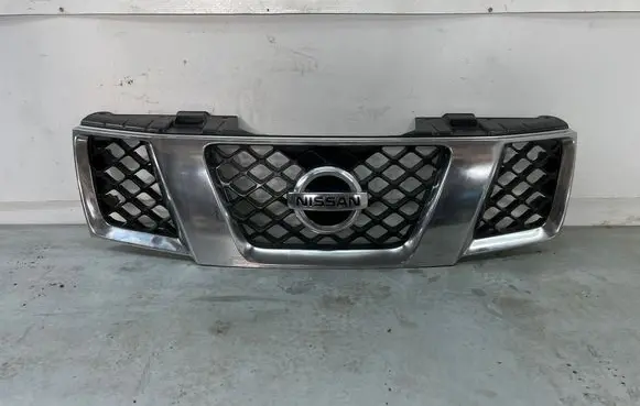 Nissan Pathfinder R51 Front bumper upper radiator grill NSR2281