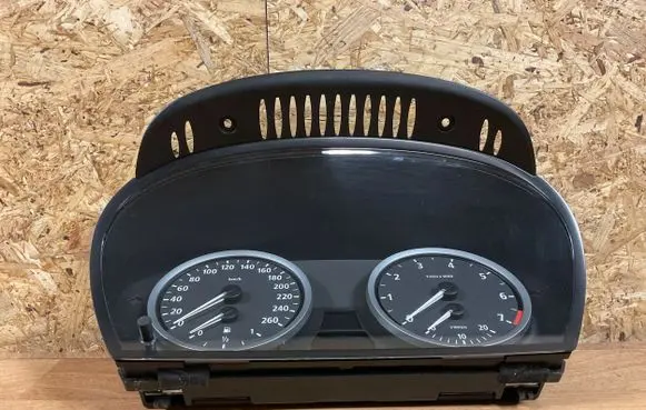 BMW 5 E60 E61 Speedometer (instrument cluster) 6942936 213170006256 110080213