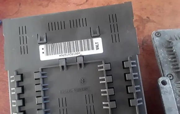 Peugeot 807 Engine ECU kit and lock set 0281011334