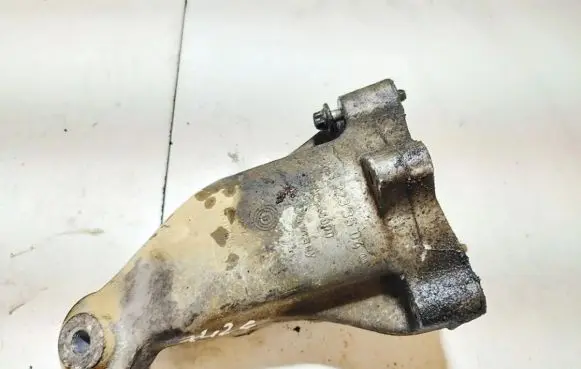 Mercedes-Benz E W212 Engine mounting bracket A6512233504