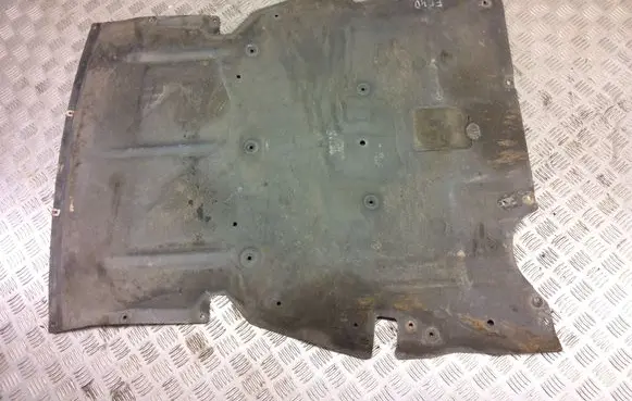BMW 2 F22 F23 Engine splash shield/under tray