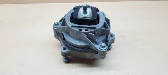 BMW 4 F32 F33 Engine mount bracket 6859411